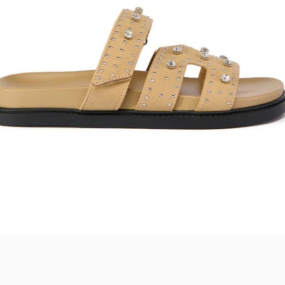 Slides(NWT) - Picture 2 of 6